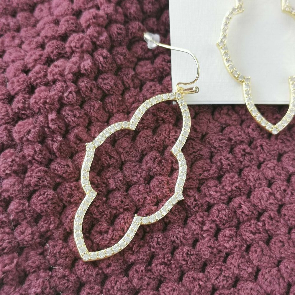 Kendra Scott White Crystal Abbie Gold Open Frame Earrings NEW WITH POUCH - Picture 3 of 3